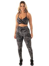 Roupa de academia