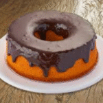 Bolo de Cenoura com chocolate